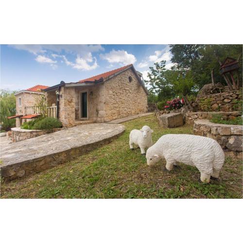 Seven-Bedroom Holiday Home In Dicmo