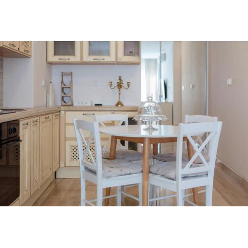 Shabby Apartment LENI