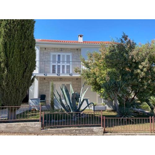 Shabby Chic Apartment DiSente nr1 close to Krk centre