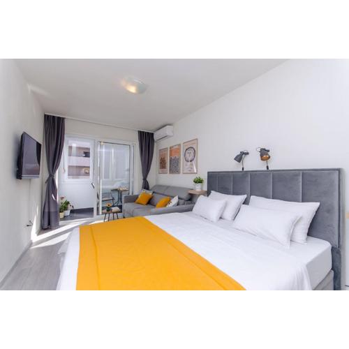Side by Side Apartments