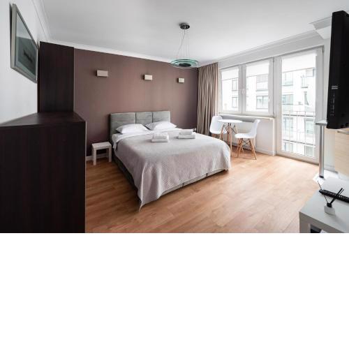 Sienna Central Warsaw Apartment