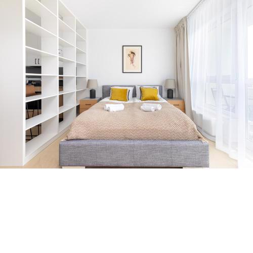 Sierpińskiego 1A - Studio with Balcony & Desk - Remote Work by Noclegi Renters