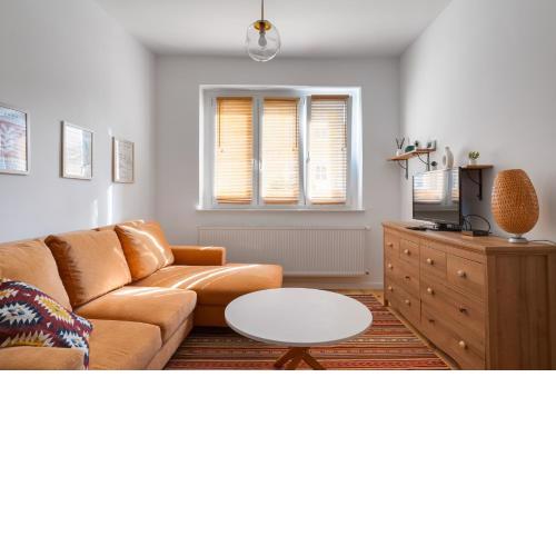 Sikorskiego 2-Bedroom Apartment