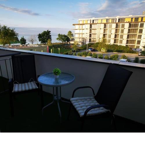Silver apartman - waterfront apartment with lakeview