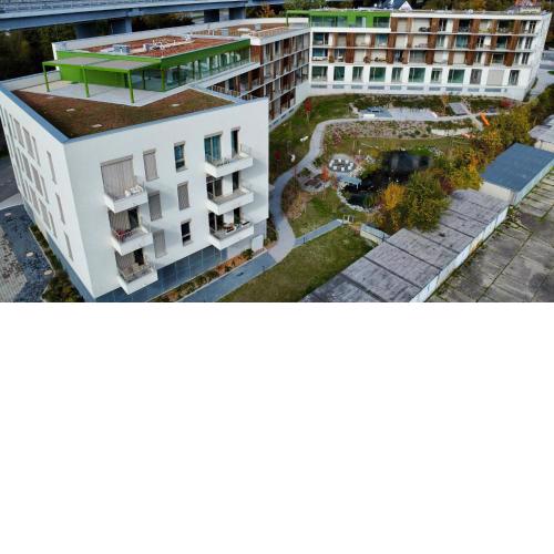 Simcity VI I Central park with Air Con, garage,balcony and self check-in