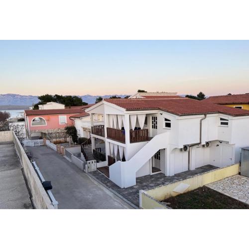 Sinisa Apartman Vir