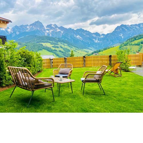 Ski-in & Ski-out out Chalet Maria with amazing mountain view