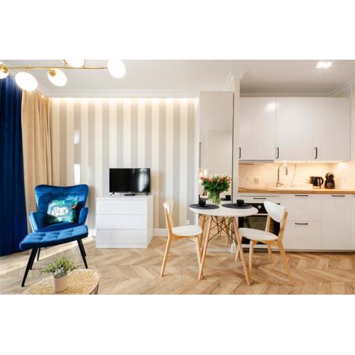 SKY Home- Blue Apartament -Manufaktura, Bezpłatny Parking, Klima, Dostęp na KOD