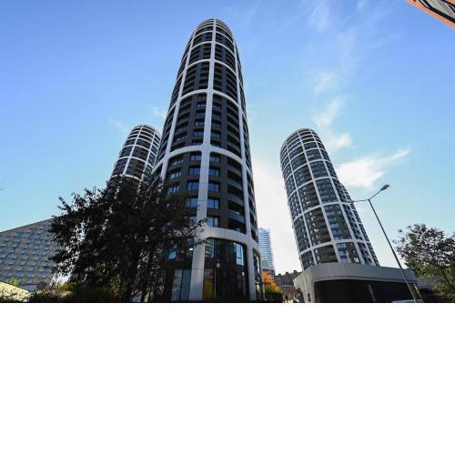 SKY PARK Tower Suite - Free Parking & Modern Style