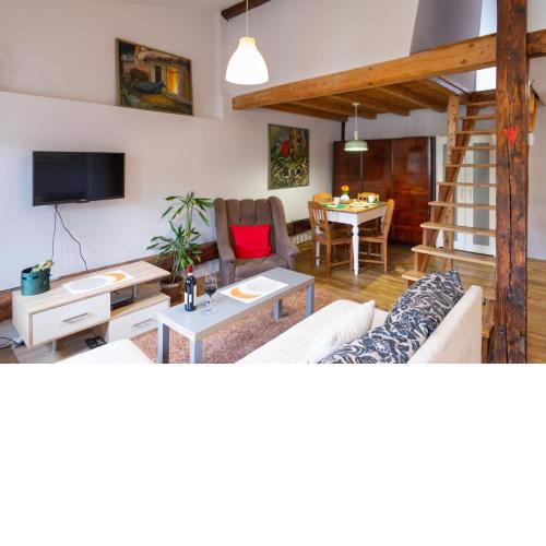 Sky's the limit! Spacey loft