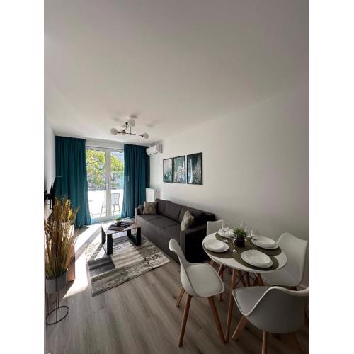 SkyTravel 26 Apartament Pileckiego Nowy Dwór Mazowiecki Airport Modlin 24H