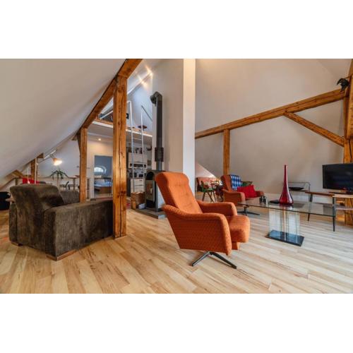 SkyView Apartment Mountain views