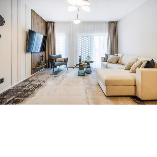 Sleek Premium Apartment with Parking