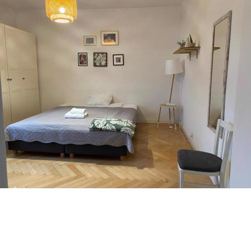 Slow Life Apartment next to Metro Station