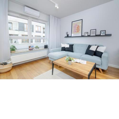 Ślusarska Modern Apartment with Balcony & Parking Cracow Zabłocie by Renters Prestige