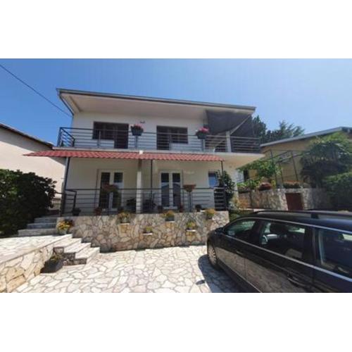 Small apartment in Gornji Karin near the beach