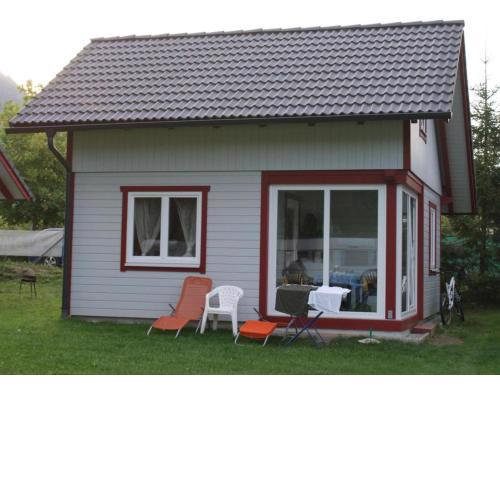 Small holiday home in Bodensdorf near the lake