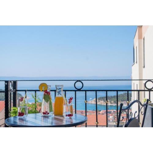 SMARAGD - Citrin room with amazing sea view and shared pool