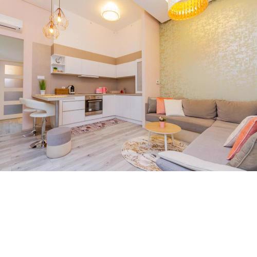 Soho Heartbeat Hideaway by NW