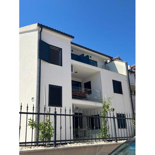 Solaris Apartments