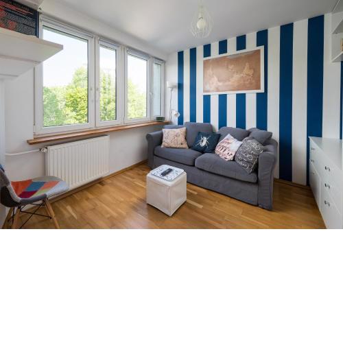 Solec 2-Bedroom Vistula Apartment