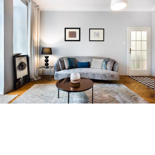 Solec Mystical Riverside Apartment