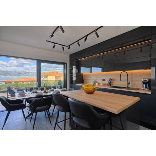 Solis Apartment - Sea View & Pool