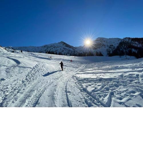 Sonniges Apartment mit Hallenbad und Sauna in Seefeld