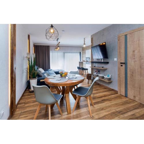 SPA Apartament Jenny Ski&Fun widok na Skrzyczne i skocznię \