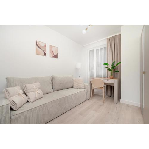 Spacious 2-bedroom Apartments by Noclegi Renters