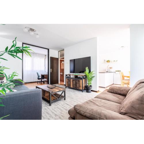 Spacious 3 bedroom apartment Chiara near beach & Old Tovn