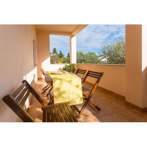 Spacious and bright apartment- Silvio 1