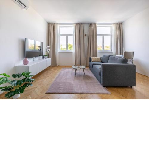 Spacious and freshly renovated apartment