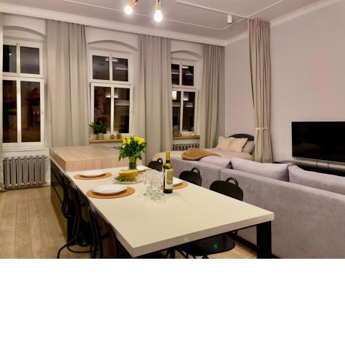Spacious Apart in the Center- Main Square 300m