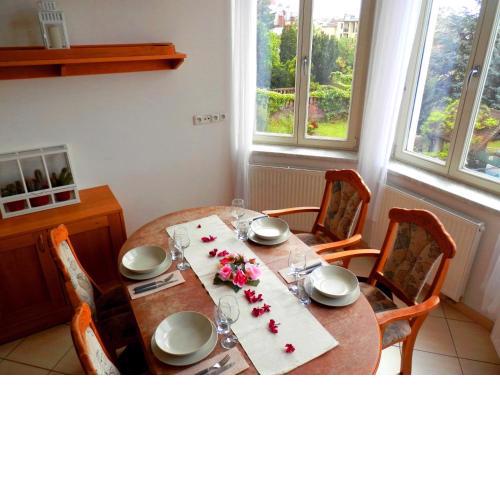Spacious Apartment Below Spilberk Castle