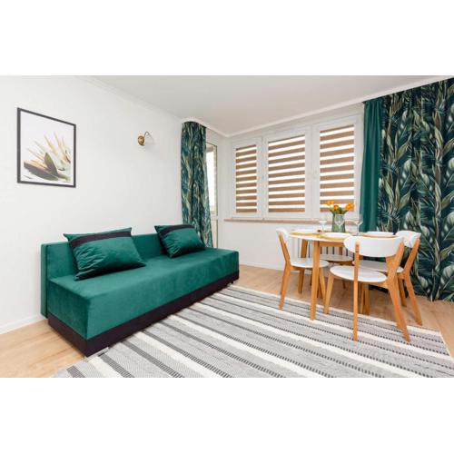 Spacious Apartment close to PGE Stadium in Warsaw by Noclegi Renters