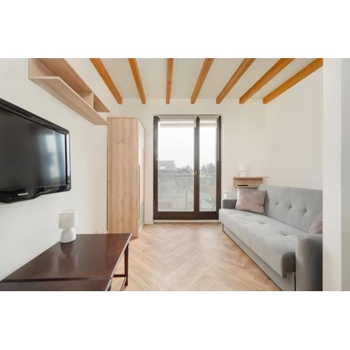 Spacious Apartment for 11 with 5 Bedrooms in Wrocław by Noclegi Renters