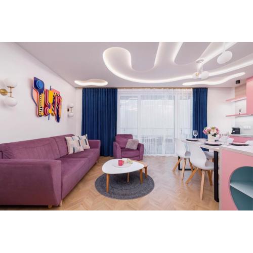 Spacious Apartment for 4 People by Renters Prestige