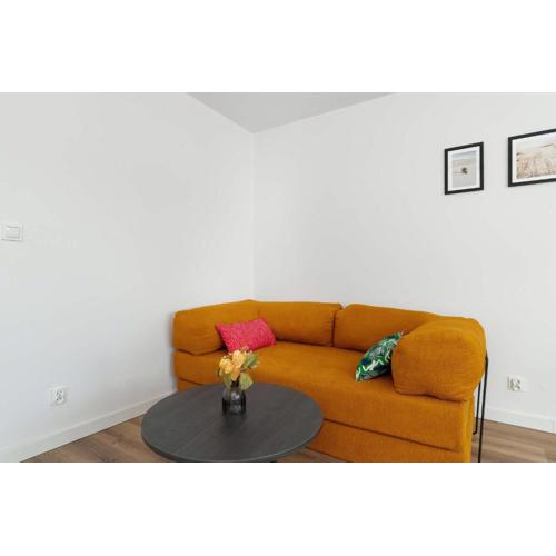 Spacious Apartment in Gdynia for 6 People by Noclegi Renters
