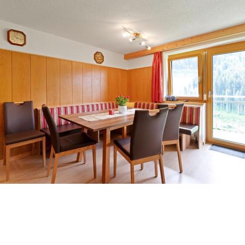 Spacious apartment in Kappl with breathtaking mountain views