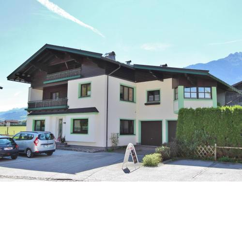 Spacious Apartment near Ski Area