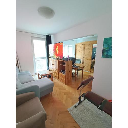 Spacious Apartment near the center of 50m2 70\