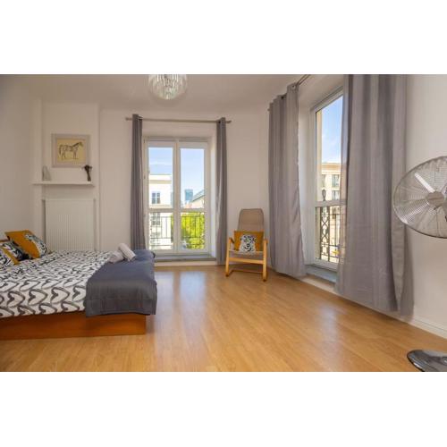 Spacious Apt in heart of Warsaw