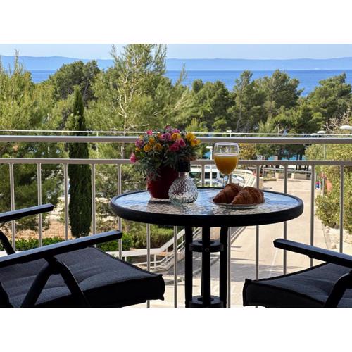 Spacious family apartment near the beach