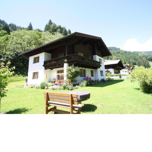Spacious flat near the ski area in Salzburg
