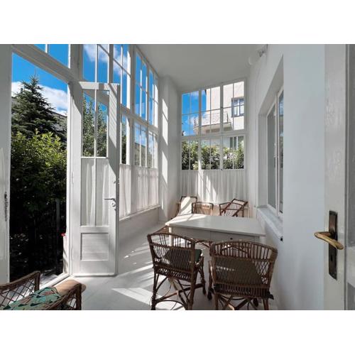 Spacious Garden Villa
