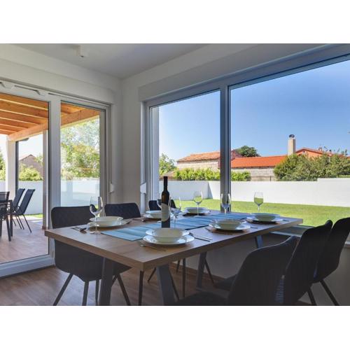 Spacious holiday home in Valbandon