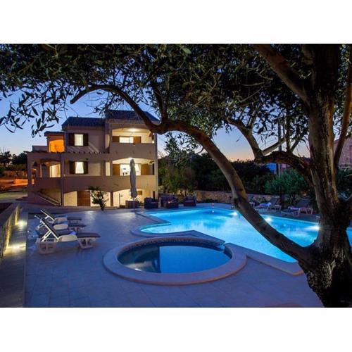 Spacious Holiday Home with Swimming Pool
