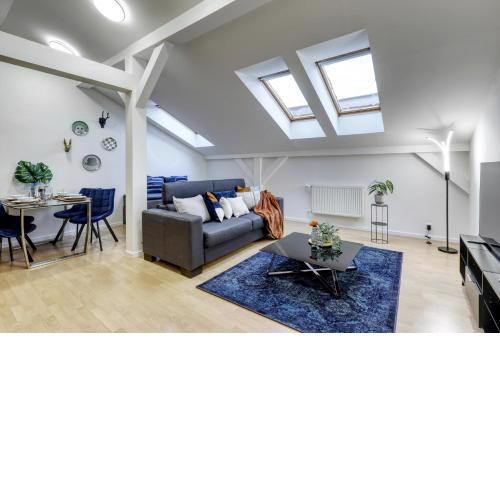 Spacious Old Town LOFT for 6