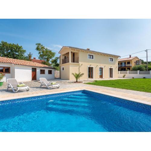Spacious Retreat for Family
